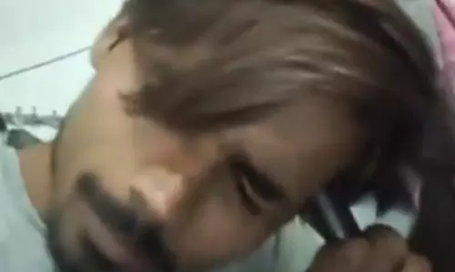 पैर से दबाया ट्रिगर, युवक ने किया Live सुसाइड
