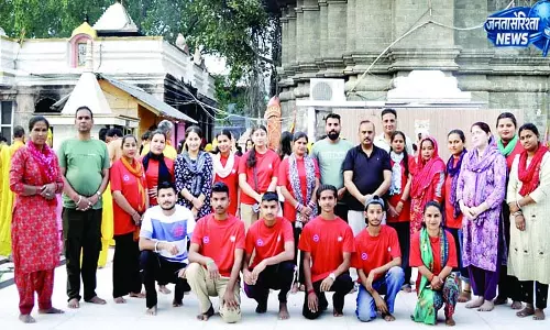 बज्रेश्वरी मंदिर में कोने-कोने की सफाई