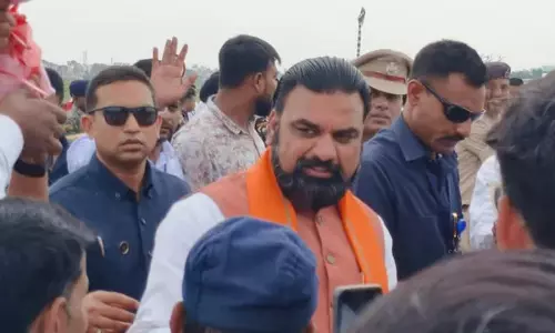 Bihar : मुख्यमंत्री ने बेली ब्रिज और वैकल्पिक व्यवस्था का किया निरीक्षण Bihar : मुख्यमंत्री ने बेली ब्रिज और वैकल्पिक व्यवस्था का किया निरीक्षण