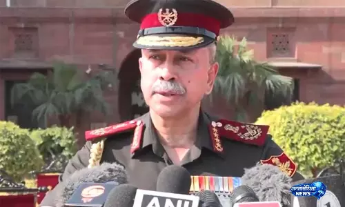 सोच और काम में इनोवेशन हमारी क्षमता विकास को आगे बढ़ाएगा: CDS जनरल एनएस राजा सुब्रमणि सोच और काम में इनोवेशन हमारी क्षमता विकास को आगे बढ़ाएगा: CDS जनरल एनएस राजा सुब्रमणि