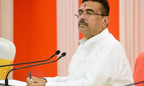 बंगाल में सोमवार को मंत्रिमंडल का विस्तार, सुबह 11 बजे 35 मंत्री लेंगे शपथ बंगाल में सोमवार को मंत्रिमंडल का विस्तार, सुबह 11 बजे 35 मंत्री लेंगे शपथ