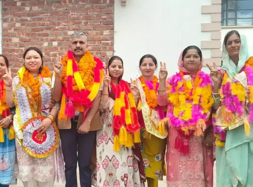 Dharamshala: दो नगर निगमों में कांग्रेस-भाजपा का बराबरी का मुकाबला Dharamshala: दो नगर निगमों में कांग्रेस-भाजपा का बराबरी का मुकाबला