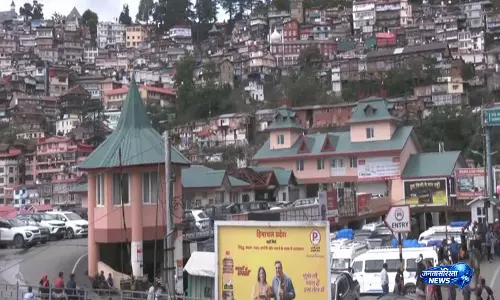 सुहावने मौसम से Shimla में बढ़ी पर्यटकों की भीड़, ट्रैफिक प्रबंधन मजबूत सुहावने मौसम से Shimla में बढ़ी पर्यटकों की भीड़, ट्रैफिक प्रबंधन मजबूत