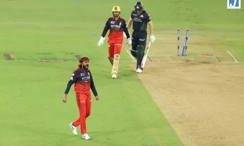 RCB के गेंदबाजों का दबदबा, 18.3 ओवर में GT 142/7 पर पहुंची RCB के गेंदबाजों का दबदबा, 18.3 ओवर में GT 142/7 पर पहुंची