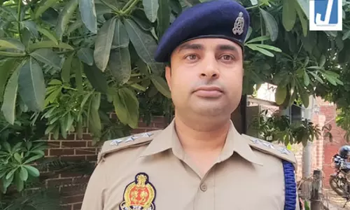 वाराणसी में गांजा तस्कर गिरफ्तार, कब्जे से नकदी भी बरामद