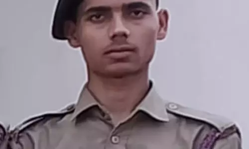 यूपी: मुरादाबाद में सेल्फी वीडियो रिकॉर्ड करने के बाद युवक ने की आत्महत्या यूपी: मुरादाबाद में सेल्फी वीडियो रिकॉर्ड करने के बाद युवक ने की आत्महत्या