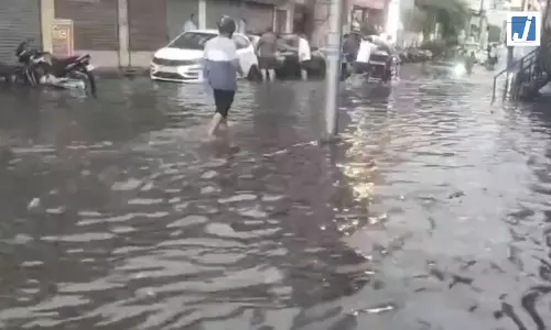 मुरादाबाद में भारी बारिश से जनजीवन प्रभावित, शहर के कई इलाकों में जलभराव मुरादाबाद में भारी बारिश से जनजीवन प्रभावित, शहर के कई इलाकों में जलभराव