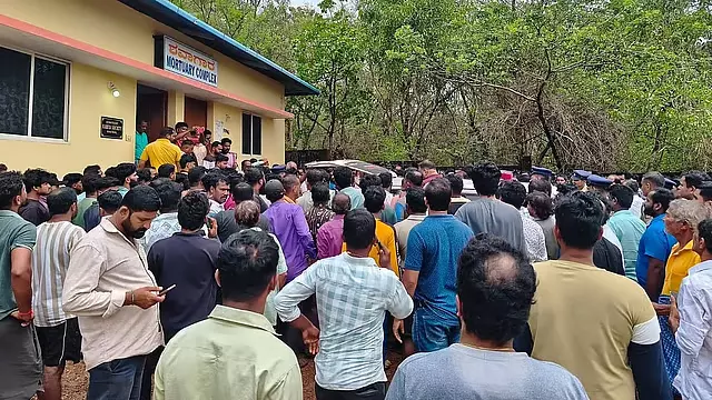Karnataka : भटकल तालुक हादसे के पीड़ित परिवारों को 16.5 लाख मुआवजा Karnataka : भटकल तालुक हादसे के पीड़ित परिवारों को 16.5 लाख मुआवजा