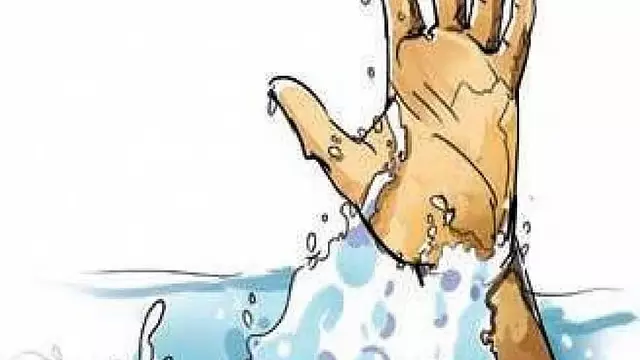 Tungabhadra : पांच लोग डूबे, एक शव बरामद, बचाव अभियान जारी Tungabhadra : पांच लोग डूबे, एक शव बरामद, बचाव अभियान जारी