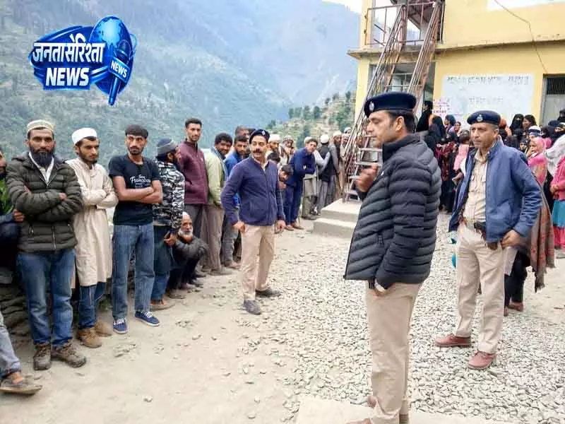 Himachal पंचायत चुनाव: चंबा के गुवारी वार्ड में दोबारा हुए चुनाव में 91% वोटिंग हुई Himachal पंचायत चुनाव: चंबा के गुवारी वार्ड में दोबारा हुए चुनाव में 91% वोटिंग हुई