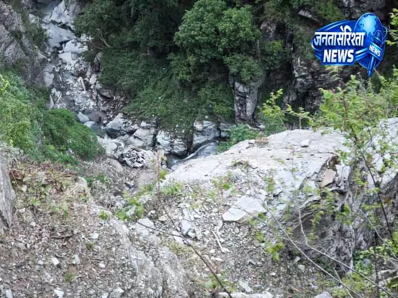 Chamba साच पास हादसा: 8 की मौत की आशंका Chamba साच पास हादसा: 8 की मौत की आशंका