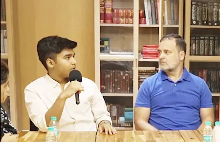 CBSE रिजल्ट विवाद पर छात्रों के साथ राहुल गांधी ने की चर्चा CBSE रिजल्ट विवाद पर छात्रों के साथ राहुल गांधी ने की चर्चा