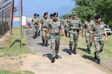 त्रिपुरा में अवैध घुसपैठ पर सख्ती, 2022 से अब तक 3700 विदेशी नागरिक गिरफ्तार त्रिपुरा में अवैध घुसपैठ पर सख्ती, 2022 से अब तक 3700 विदेशी नागरिक गिरफ्तार