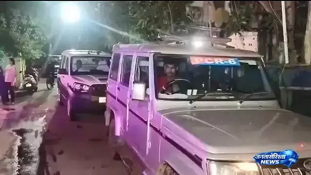 Paradip Municipal Chairman के घर पर बदमाशों ने पेट्रोल बम फेंका Paradip Municipal Chairman के घर पर बदमाशों ने पेट्रोल बम फेंका