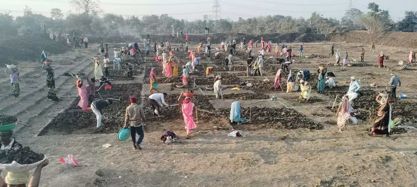 जल संरक्षण के साथ मिल रहा बंपर रोजगार, मोर गांव मोर तरिया अभियान से संवर रहे ग्रामीण क्षेत्र जल संरक्षण के साथ मिल रहा बंपर रोजगार, मोर गांव मोर तरिया अभियान से संवर रहे ग्रामीण क्षेत्र