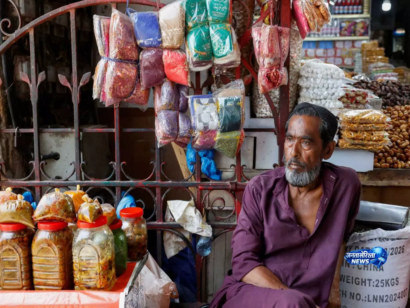 Islamabad के निवासियों का कहना है कि अमेरिका-ईरान तनाव पाकिस्तान को आर्थिक संकट की ओर धकेल रहा Islamabad के निवासियों का कहना है कि अमेरिका-ईरान तनाव पाकिस्तान को आर्थिक संकट की ओर धकेल रहा