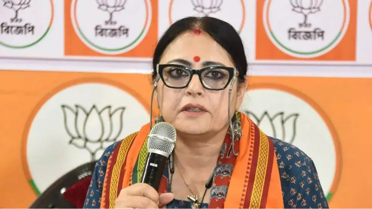 West Burdwan: अग्निमित्रा पाल ने अभिषेक बनर्जी प्रकरण पर दिया करारा जवाब West Burdwan: अग्निमित्रा पाल ने अभिषेक बनर्जी प्रकरण पर दिया करारा जवाब