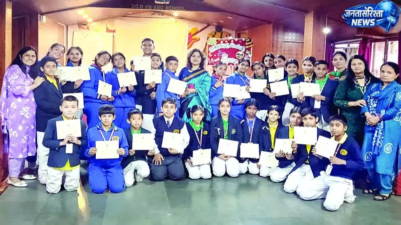 जेसीबी स्कूल में नशे के खिलाफ अलख जेसीबी स्कूल में नशे के खिलाफ अलख