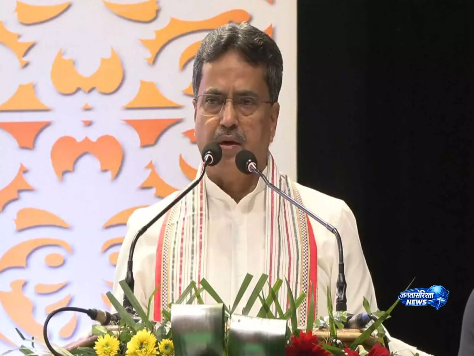 त्रिपुरा CM ने ‘मन की बात’ सुनी, पीएम स्वनिधि योजना के लाभ वितरित किए त्रिपुरा CM ने ‘मन की बात’ सुनी, पीएम स्वनिधि योजना के लाभ वितरित किए
