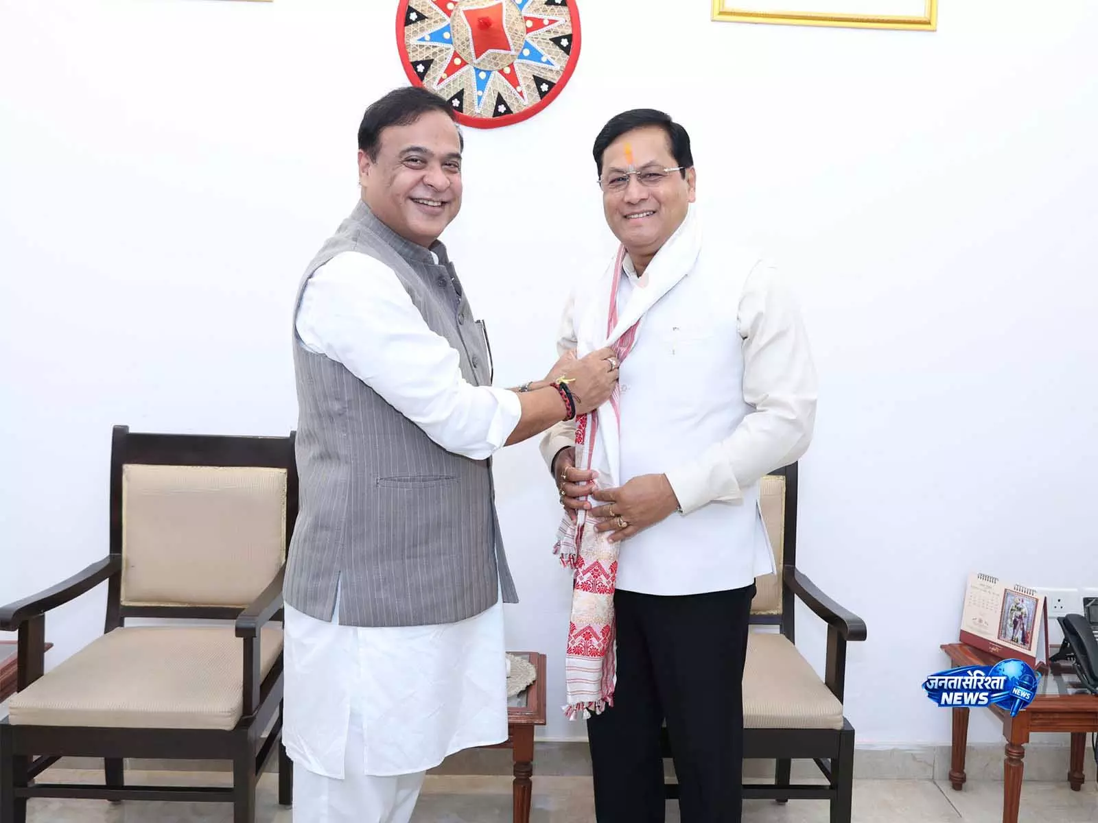असम के CM ने दिल्ली में केंद्रीय मंत्री सर्बानंद सोनोवाल से मुलाकात की, विकसित असम के रोडमैप पर चर्चा की असम के CM ने दिल्ली में केंद्रीय मंत्री सर्बानंद सोनोवाल से मुलाकात की, विकसित असम के रोडमैप पर चर्चा की