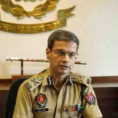 15 महीनों में 750 तस्करों की 300 करोड़ रुपए की संपत्ति जब्त: पंजाब डीजीपी 15 महीनों में 750 तस्करों की 300 करोड़ रुपए की संपत्ति जब्त: पंजाब डीजीपी