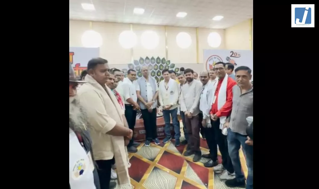 पत्रकारिता गौरव मार्तंड उत्सव में शामिल हुए बृजमोहन अग्रवाल पत्रकारिता गौरव मार्तंड उत्सव में शामिल हुए बृजमोहन अग्रवाल
