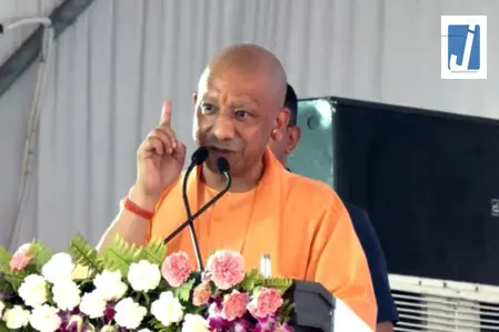 उत्तर प्रदेश: राजस्व प्रशासन के तीन अहम पदों पर महिला आईएएस अधिकारियों की तैनाती उत्तर प्रदेश: राजस्व प्रशासन के तीन अहम पदों पर महिला आईएएस अधिकारियों की तैनाती
