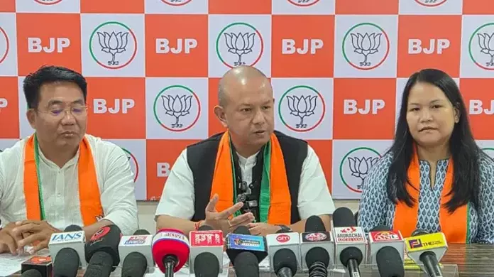 Arunachal  में राजनीतिक हलचल पर विराम, BJP ने मुख्यमंत्री खांडू को दिया पूरा समर्थन