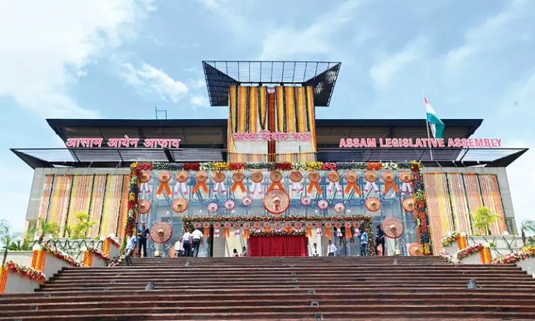 APW ने असम विधानसभा में कथित भ्रष्टाचार और भर्ती घोटाले की जांच की मांग उठाई APW ने असम विधानसभा में कथित भ्रष्टाचार और भर्ती घोटाले की जांच की मांग उठाई