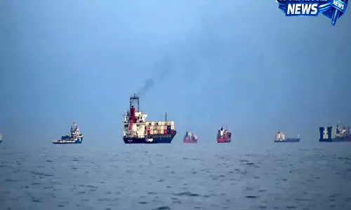 US ने ईरानी समुद्री गतिविधियों पर कसा शिकंजा, 118 जहाजों को मोड़ने का दावा