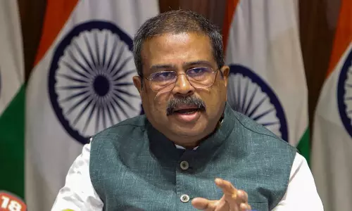Himachal प्रदेश SFI ने केंद्रीय शिक्षा मंत्री के इस्तीफ़े की मांग की