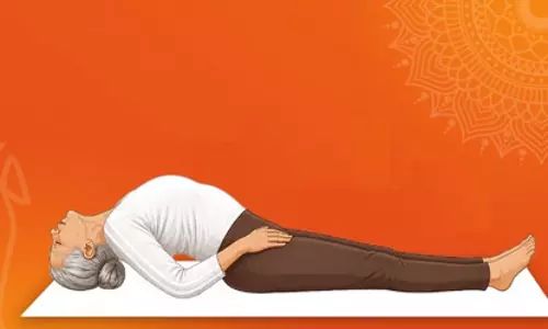 पीठ-गर्दन में अकड़न और गड़बड़ रहता है पेट? सरलमत्स्यासन से मिलेगी राहत पीठ-गर्दन में अकड़न और गड़बड़ रहता है पेट? सरलमत्स्यासन से मिलेगी राहत