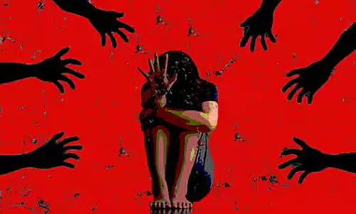 वेल्लोर में 13 वर्षीय नाबालिग के साथ यौन शोषण का मामला, POCSO एक्ट के तहत केस दर्ज वेल्लोर में 13 वर्षीय नाबालिग के साथ यौन शोषण का मामला, POCSO एक्ट के तहत केस दर्ज