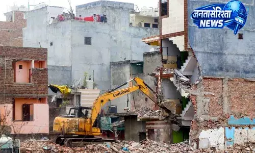 उत्तर पश्चिमी Delhi: शालीमार बाग में अवैध निर्माण पर कार्रवाई उत्तर पश्चिमी Delhi: शालीमार बाग में अवैध निर्माण पर कार्रवाई