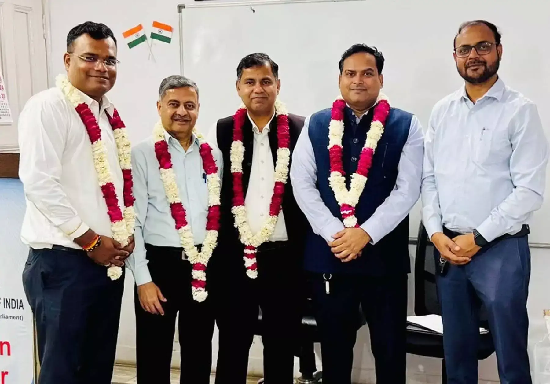 Gurugram: गुरुग्राम चैप्टर की प्रबंध समिति का हुआ पुनर्गठन, नई जिम्मेदारियां सौंपी गईं Gurugram: गुरुग्राम चैप्टर की प्रबंध समिति का हुआ पुनर्गठन, नई जिम्मेदारियां सौंपी गईं