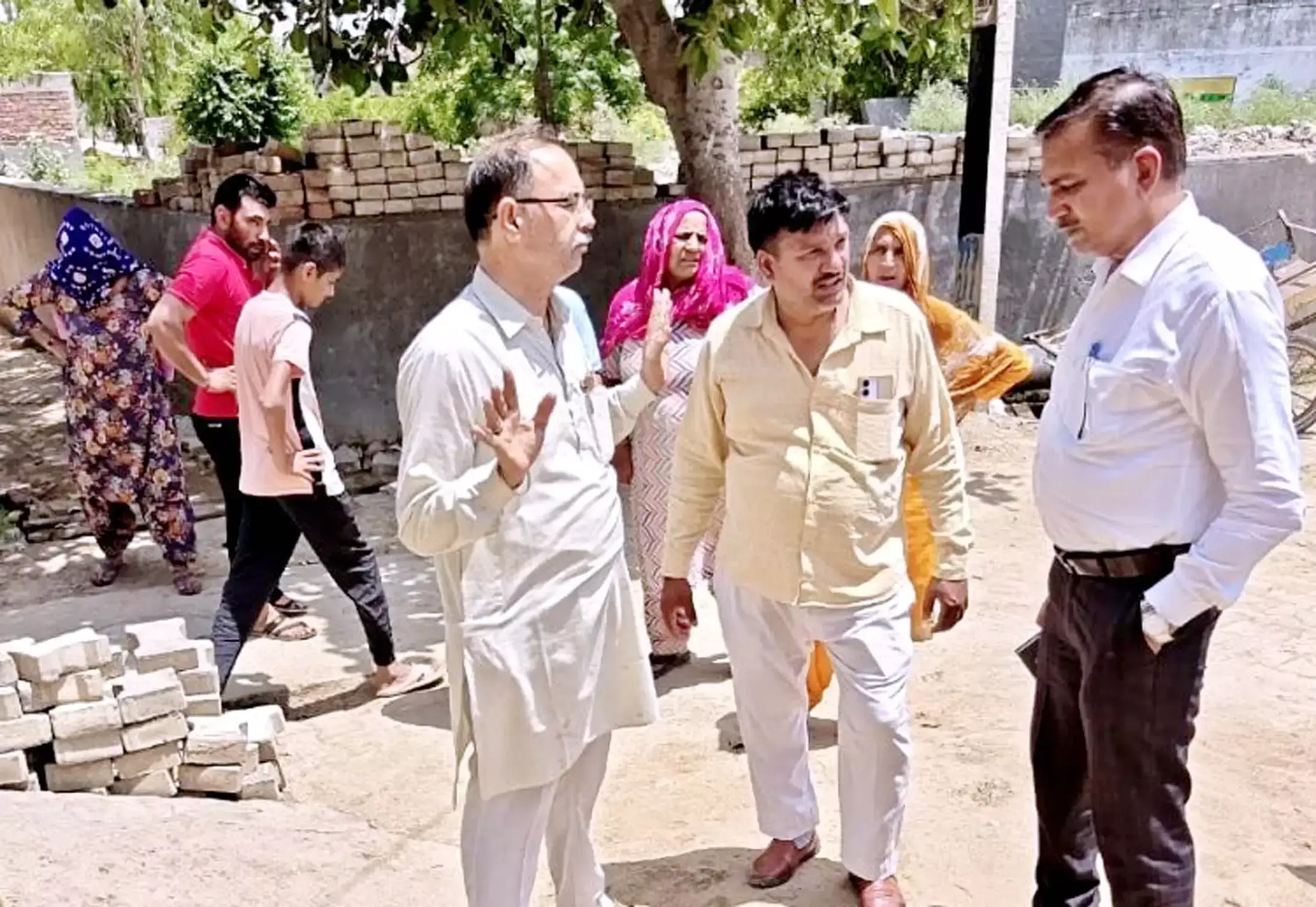 Jind: दर्जनों अवैध कनेक्शन काटे, उपभोक्ताओं को नोटिस थमाए गए Jind: दर्जनों अवैध कनेक्शन काटे, उपभोक्ताओं को नोटिस थमाए गए