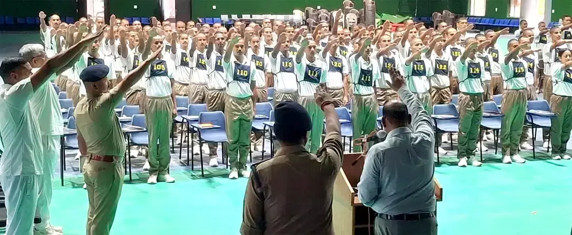 Haridwar: पुलिस जवानों को नशा विरोधी अभियान की दी गई ट्रेनिंग Haridwar: पुलिस जवानों को नशा विरोधी अभियान की दी गई ट्रेनिंग