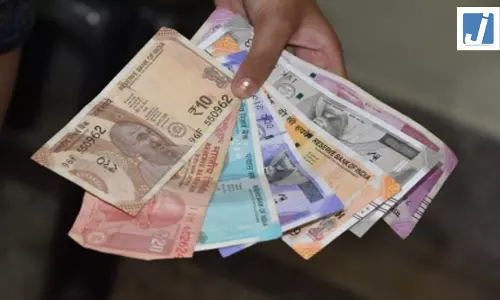 UPI, ATM से लेकर टैक्स तक, 1 जून से लागू हो रहे कई बड़े वित्तीय नियम; जेब पर पड़ सकता है सीधा असर UPI, ATM से लेकर टैक्स तक, 1 जून से लागू हो रहे कई बड़े वित्तीय नियम; जेब पर पड़ सकता है सीधा असर
