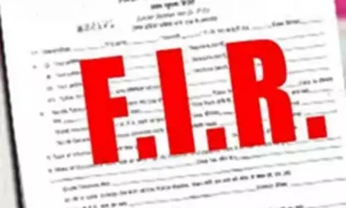 पूर्व महापौर और बेटे ने किया मारपीट, जल्द होगी गिरफ्तारी पूर्व महापौर और बेटे ने किया मारपीट, जल्द होगी गिरफ्तारी