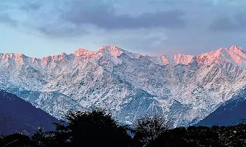 Himalaya में जल संकट पर चिंता, बर्फ और नदियों के जलस्तर में गिरावट Himalaya में जल संकट पर चिंता, बर्फ और नदियों के जलस्तर में गिरावट