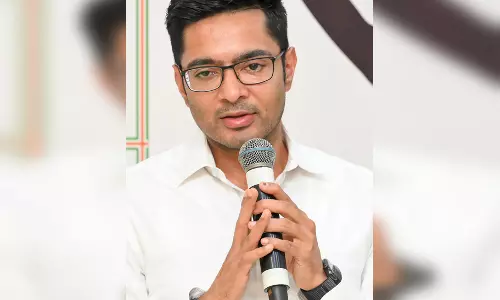 अभिषेक बनर्जी CID के समन पर नहीं पहुंचे, स्वास्थ्य कारणों का हवाला देकर समय मांगा अभिषेक बनर्जी CID के समन पर नहीं पहुंचे, स्वास्थ्य कारणों का हवाला देकर समय मांगा