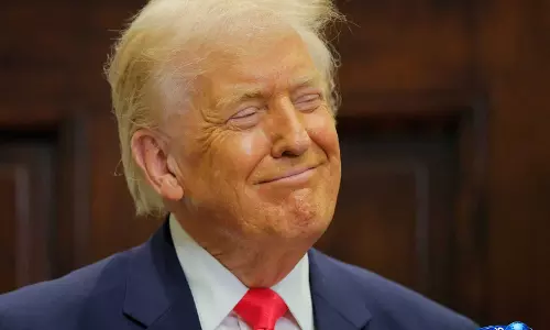 Trump का बयान: “ईरान सच में डील करना चाहता है”, विरोधियों से कहा– “शांत बैठें और चिंता न करें” Trump का बयान: “ईरान सच में डील करना चाहता है”, विरोधियों से कहा– “शांत बैठें और चिंता न करें”