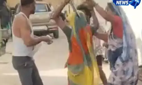 रास्ते के अतिक्रमण को लेकर दो पक्षों में भिड़ंत, चाकू दिखाने और मारपीट के आरोप रास्ते के अतिक्रमण को लेकर दो पक्षों में भिड़ंत, चाकू दिखाने और मारपीट के आरोप