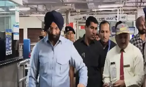 New Delhi: जिम्मेदार नागरिक बनने का प्रतीक है मेट्रो: सिरसा New Delhi: जिम्मेदार नागरिक बनने का प्रतीक है मेट्रो: सिरसा