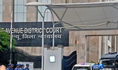 NEET UG पेपर लीक मामला: कोर्ट ने डॉ. शिरुरे, तेजस शाह और मनीषा हवलदार को न्यायिक हिरासत में भेजा NEET UG पेपर लीक मामला: कोर्ट ने डॉ. शिरुरे, तेजस शाह और मनीषा हवलदार को न्यायिक हिरासत में भेजा