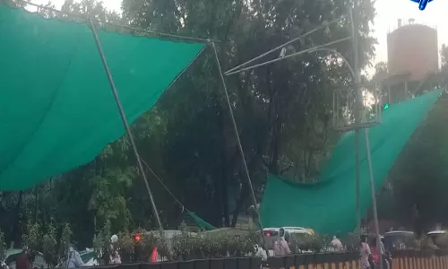इंदौर में धूल भरी आंधी का तांडव, शहर में जनजीवन अस्त-व्यस्त इंदौर में धूल भरी आंधी का तांडव, शहर में जनजीवन अस्त-व्यस्त