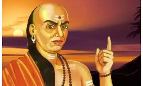पति-पत्नी की उम्र में कितना अंतर होना चाहिए? चाणक्य नीति में बताया गया पति-पत्नी की उम्र में कितना अंतर होना चाहिए? चाणक्य नीति में बताया गया