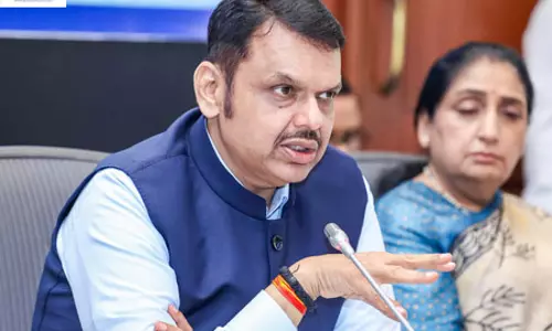 सीएम देवेंद्र फडणवीस ने एमएसआरटीसी को ई-बस चार्जिंग नेटवर्क स्थापित करने का दिया निर्देश