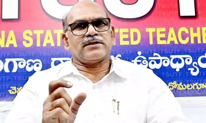 TSUTF ने मई की सैलरी से कटौती की आलोचना की TSUTF ने मई की सैलरी से कटौती की आलोचना की