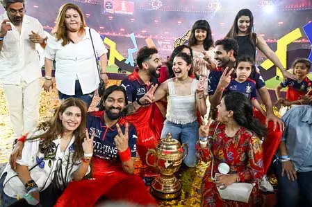 11 साल में 5 ट्रॉफी जीतना मेरे लिए बहुत खास है, आरसीबी के चैंपियन बनने पर बोले क्रुणाल 11 साल में 5 ट्रॉफी जीतना मेरे लिए बहुत खास है, आरसीबी के चैंपियन बनने पर बोले क्रुणाल